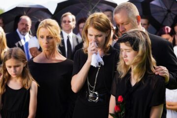 dziecko na pogrzebie