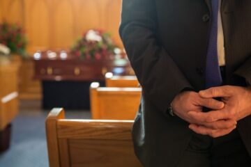 jak sprawdzić datę pogrzebu