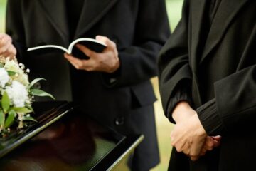 mistrz ceremonii pogrzebowej